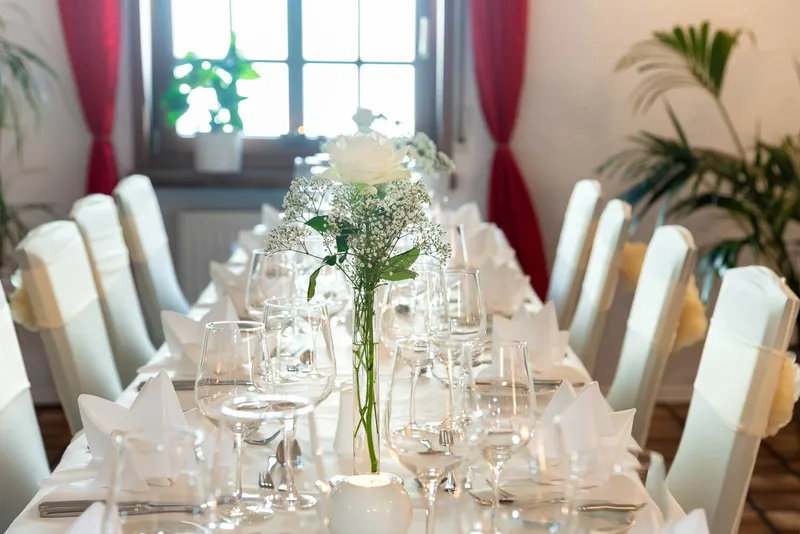 Elegant table decoration
